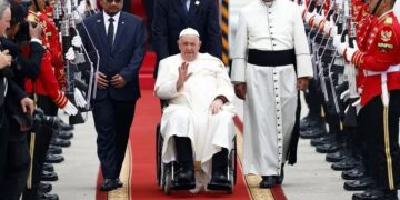 El papa Francisco llegó a Indonesia para comenzar su gira por Asia y Oceanía