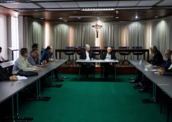 La Iglesia rechaza el uso político de la Navidad luego del "adelanto" decretado por Maduro