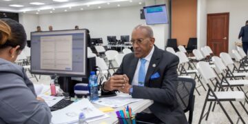 Contralor Félix Santana actualiza su declaración jurada ante la Cámara de Cuentas