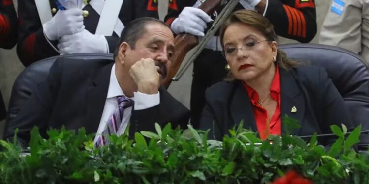 Piden renuncia de presidenta de Honduras tras revelación de vídeo de su cuñado con narcos