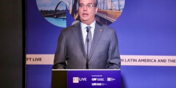 Presidente Abinader destaca estabilidad económica y oportunidades de inversión en RD