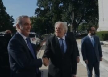 Presidente Abinader llega a la sede de la OEA para su participación en conferencia