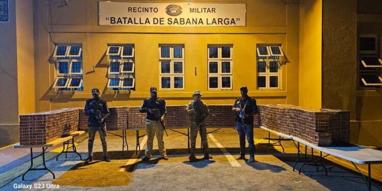 CESFronT y Ejército decomisan 598,800 unidades de cigarrillos en carretera Santiago