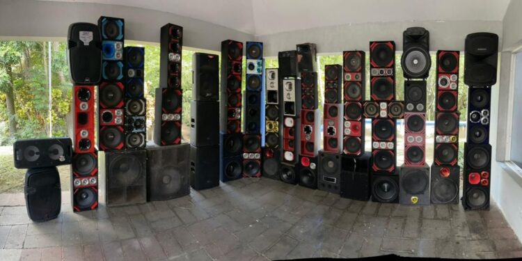 Mediante operativos, Policía saca de las calles 11 armas de fuego y ejecuta 32 órdenes de arresto en SDN