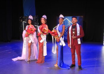 Talento y colorido se destacan en certamen final de Belleza Marina RD