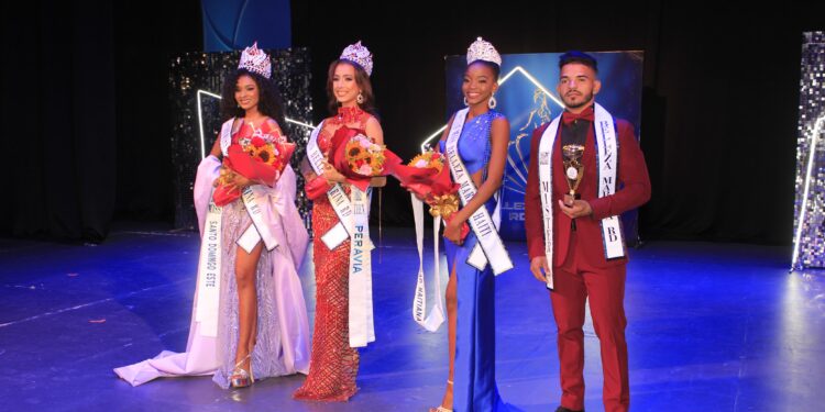 Talento y colorido se destacan en certamen final de Belleza Marina RD