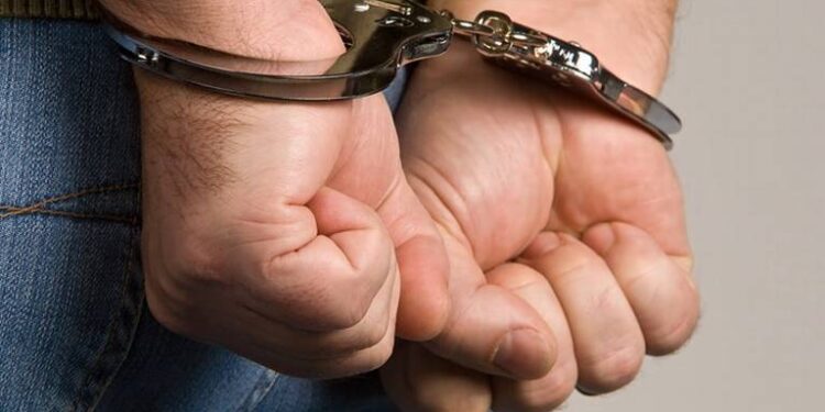 Detienen menor de 11 años tras falsa amenaza de bomba en una escuela de Florida