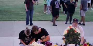 El autor del tiroteo en Georgia tiene 14 años y será juzgado como un adulto por asesinato