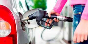 Gobierno mantiene sin cambios precios de los principales combustibles