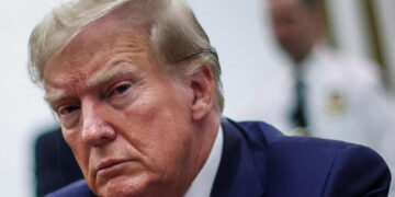 Juez caso penal contra Trump retrasa sentencia hasta después de elecciones