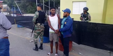 Autoridades entregan prófugo de cárcel haitiana que tenía varios años escondido en Santiago