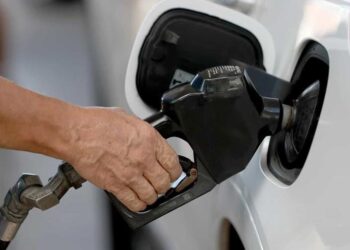 4 combustibles bajan de precio, principales se mantienen iguales para la semana del 14 al 20 septiembre 