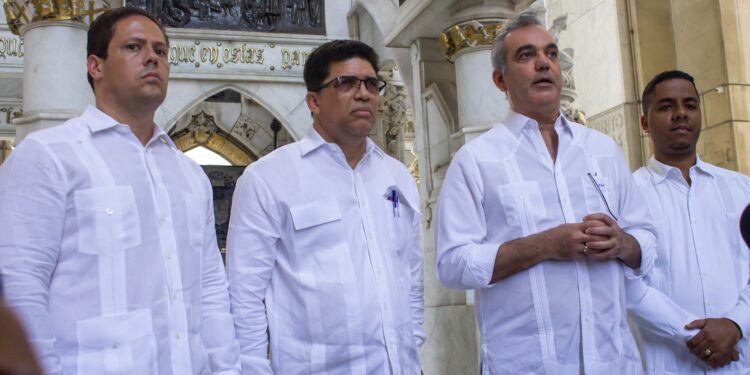 El presidente Luis Abinader elogia la gestión del alcalde Dío Astacio en la limpieza de SDE