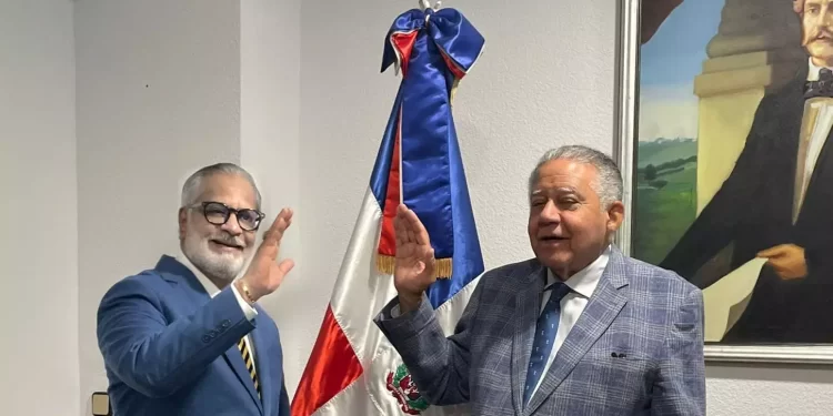 José Marte Piantini asume cargo como cónsul dominicano en Madrid