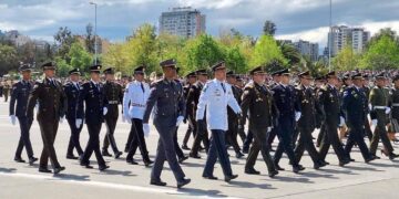 Cadetes dominicanos desfilan en la Gran Parada Militar en Chile