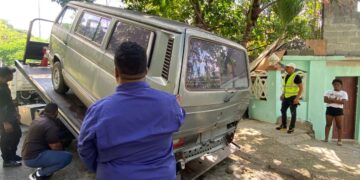 Alcaldía del DN retira chatarras de la avenida Cayetano Germosén durante operativo de Espacios Públicos