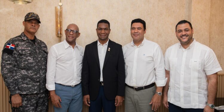 Manuel Alejandro Castillo presenta su nueva designación como director nacional de Registro y Control de Tenencia y Porte de Armas