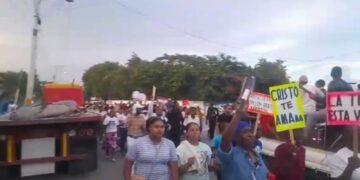 Confraternidad de Pastores Unidos por la Verdad marcha en apoyo a la Biblia