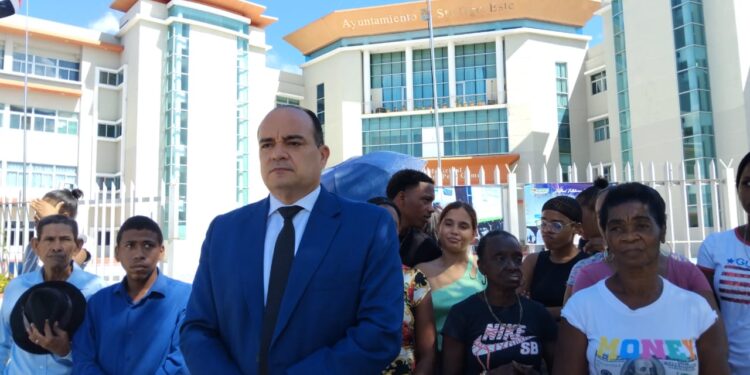 Denuncian irregularidades en proceso de donación y adquisición de contenedores Ayuntamiento SDE por 126 Millones de Pesos