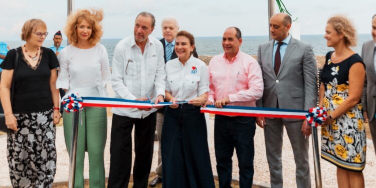 Alcaldía del Distrito Nacional y Embajada de Guatemala inauguran la Plaza República de Guatemala