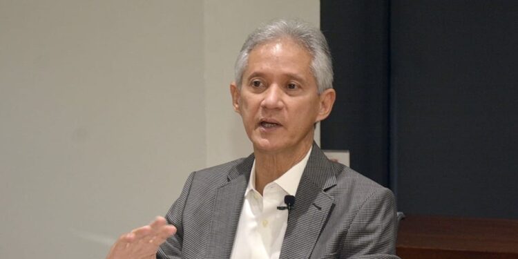 Ng Cortiñas afirma reforma fiscal no favorecerá a los pobres y presionará más alza de precios
