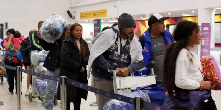 Gobierno de Venezuela suspende indefinidamente vuelos comerciales con Chile tras discurso de Boric en la ONU