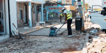 Alcaldía del Distrito Nacional construye aceras, contenes e imbornales en varios sectores de la capital