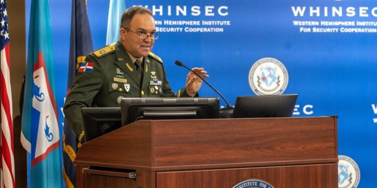 Director de la EGDDHHyDIH Participa en la Ceremonia de ingreso al salón de la Fama del Instituto WHINSEC en Georgia