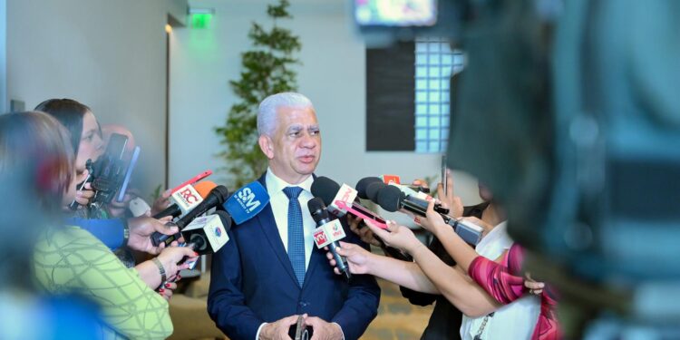 Presidente Senado: "siempre han existido inconvenientes con exportaciones hacia Haití"