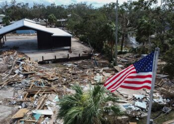 Ascendió a 93 el número de muertos en Estados Unidos tras el devastador paso del huracán Helene
