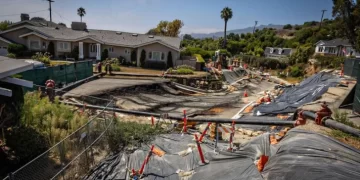 California en emergencia: Desprendimientos de tierra ponen en peligro la exclusiva ciudad
