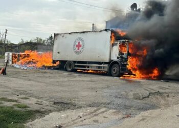 Un bombardeo ruso dejó tres muertos en un convoy de la Cruz Roja Internacional en muertos