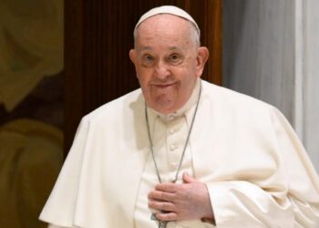 El papa pide a los religiosos de Papúa Nueva Guinea que se ocupen de los marginados