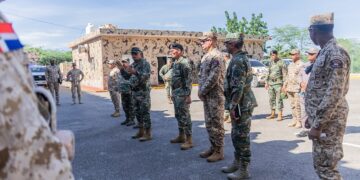 Ministro de Defensa recorre la frontera Sur RD-Haití; supervisa trabajos de la verja perimetral
