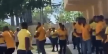 Estudiantes dominicanos y haitianos se enfrentan a golpes en plantel educativo