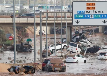Al menos 104 muertos y tres mil rescatados tras inundaciones en España por la Dana