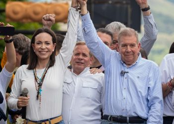 Los opositores venezolanos Corina Machado y Edmundo González Urrutia ganan el premio Sájarov de 2024
