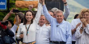 Los opositores venezolanos Corina Machado y Edmundo González Urrutia ganan el premio Sájarov de 2024