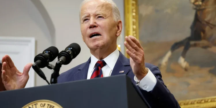 Biden pide perdón por atrocidades cometidas en internados para niños indígenas