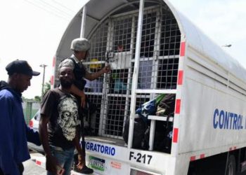 Con cárcel serían sancionados los migrantes que hayan sido repatriados y regresen a RD