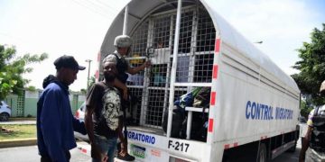Con cárcel serían sancionados los migrantes que hayan sido repatriados y regresen a RD