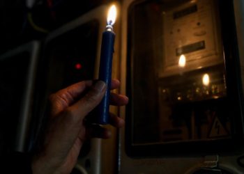 Ecuador pasará de 8 a 14 horas al día de apagones programados por la crisis energética