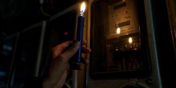 Ecuador pasará de 8 a 14 horas al día de apagones programados por la crisis energética