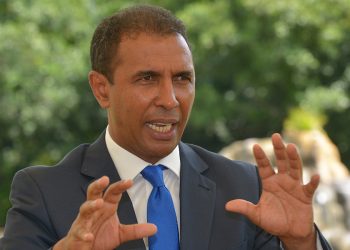 Domingo Contreras renuncia del PLD