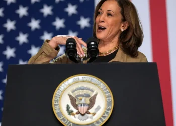 “Hombres con Harris”, la nueva iniciativa de la campaña para movilizar a varones latinos