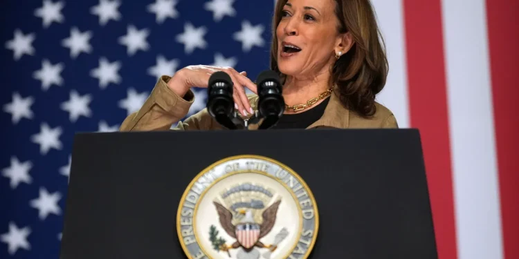 “Hombres con Harris”, la nueva iniciativa de la campaña para movilizar a varones latinos