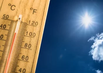 Se prevé ambiente soleado con escasas nubes en casi todo el país