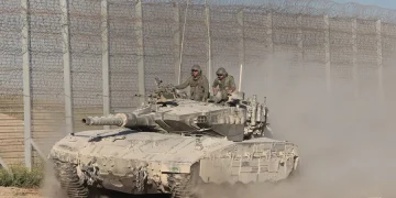 Al menos 10 fallecidos y 30 lesionados tras ataque israelí contra centro educativo en Gaza