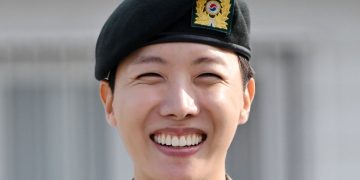 J-Hope, de BTS, completa el servicio militar obligatorio en Corea del Sur