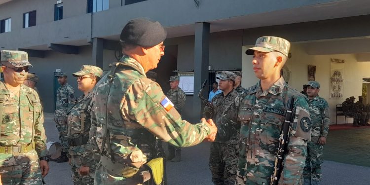 ERD supervisa tropas participarán en operativos Consejo de Seguridad y Defensa Nacional